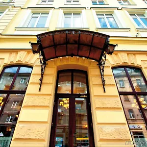 https://reikartz-dworzec.hotelslviv.net